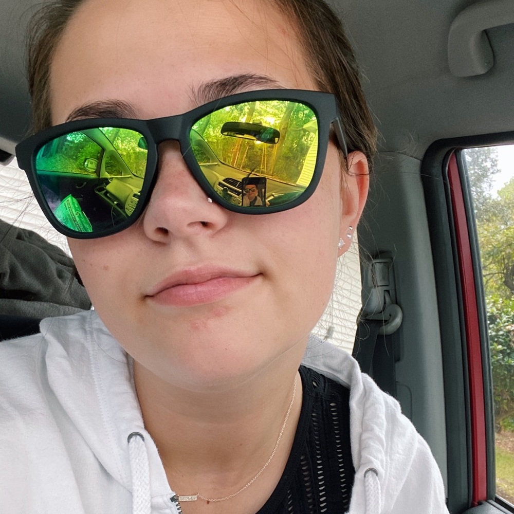 Meet your Posher, Mj